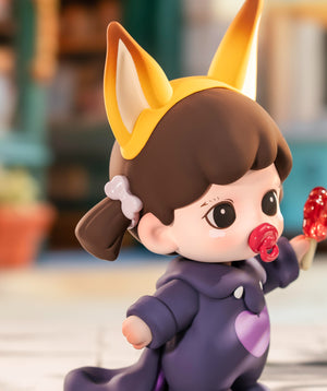 Zoraa loves Finnick Figurine Series Figures