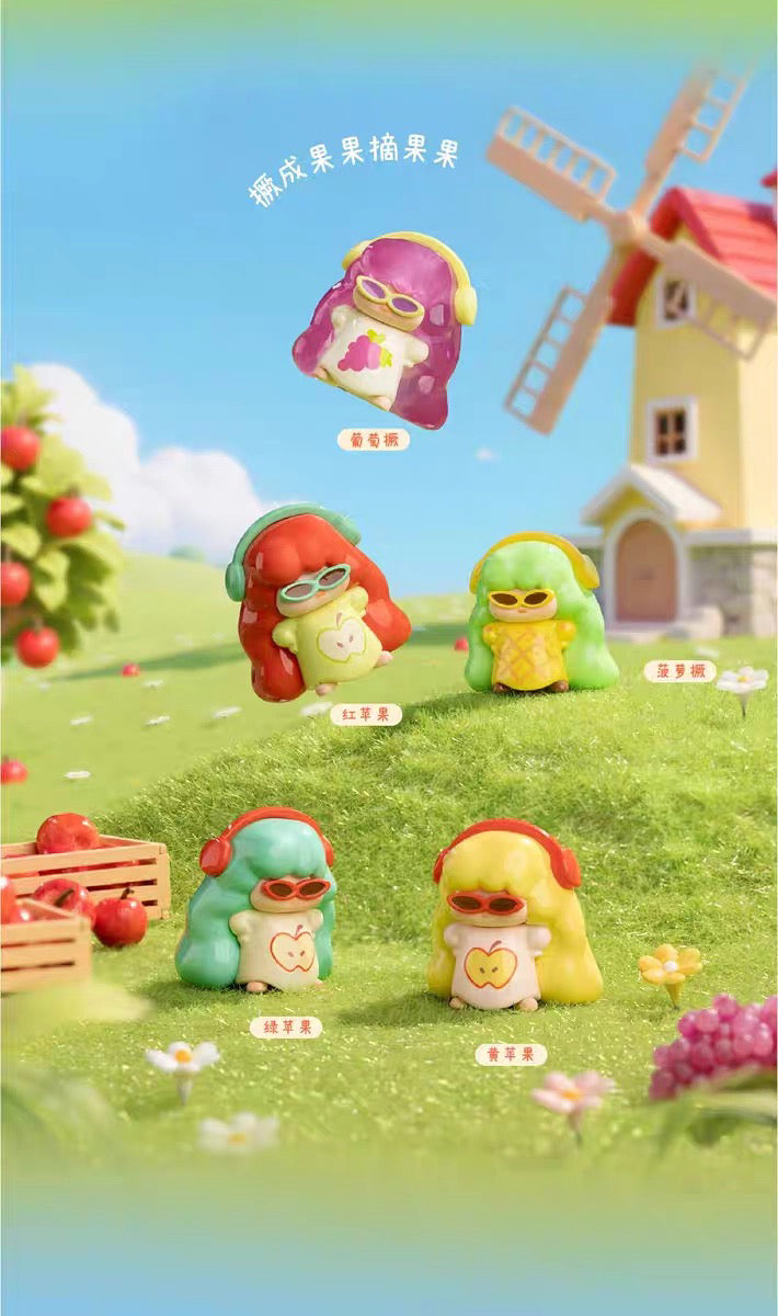 Take a holiday!Jue girl BLIND BOX Series Figures