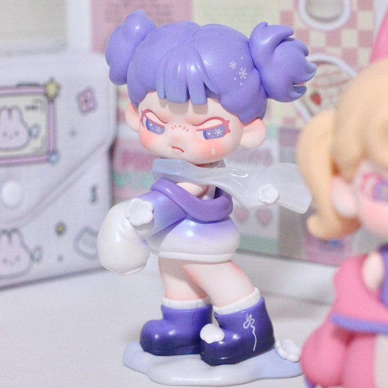 DORA Winter Collection Figure