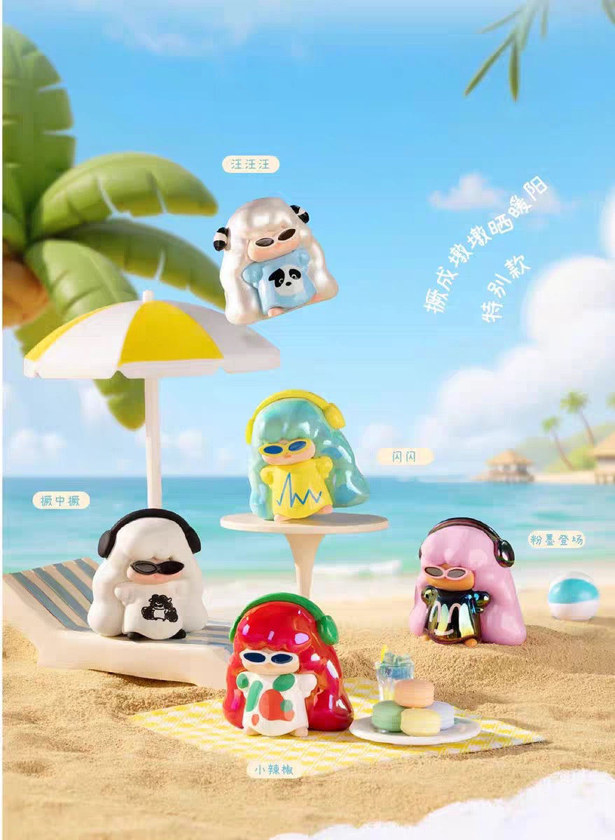 Take a holiday!Jue girl BLIND BOX Series Figures