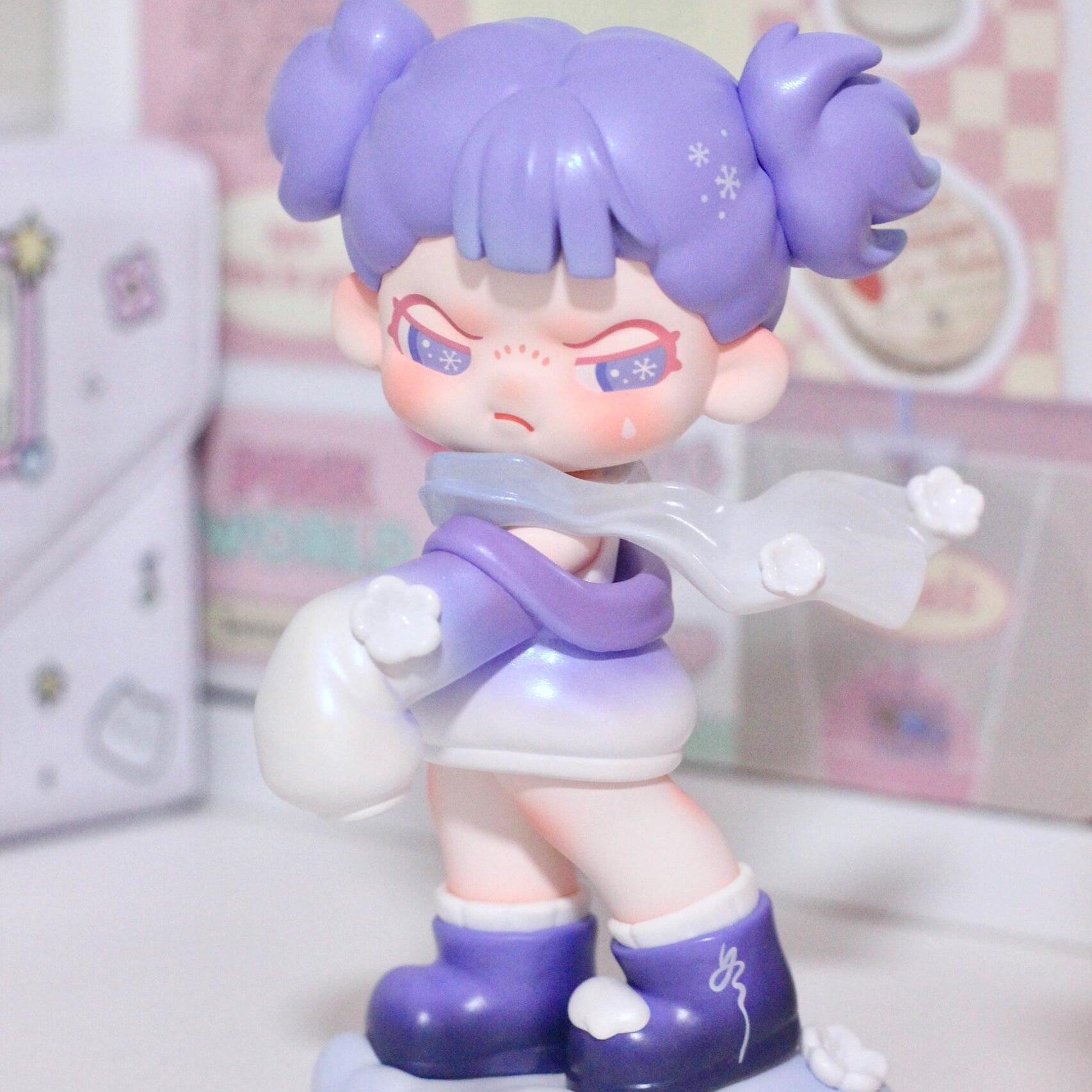 DORA Winter Collection Figure